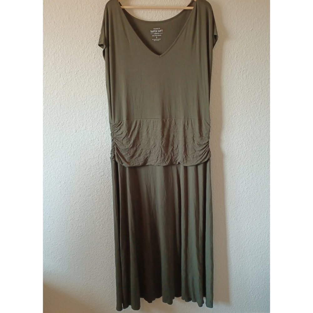 Torrid OLIVE JERSEY MAXI DRESS (3X) - Picture 4 of 5